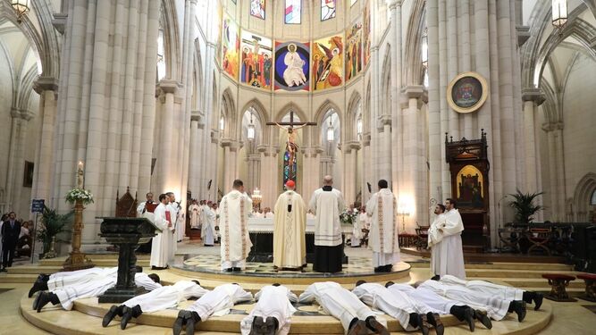 Cerimônia de ordenação em La Almudena