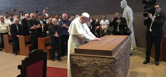 Francisco con los jesuitas chilenos