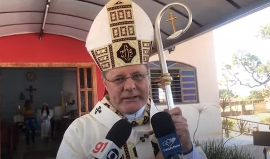 El nuevo Cardenal atiende a los medios luego de su nómina