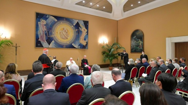 Apuesta definitiva de Francisco por el Pacto Educativo Global: " Debe progresar y avanzar, no permanecer cerrado"