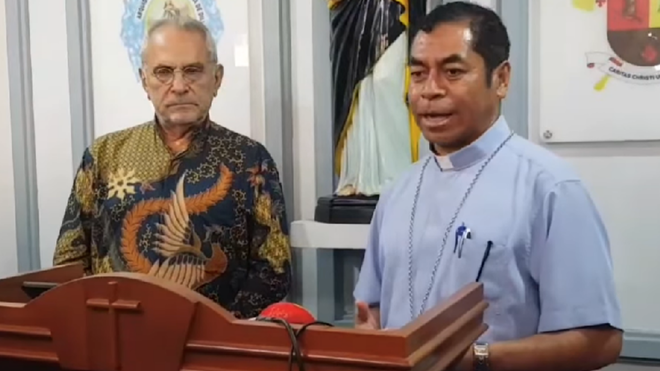Monseñor Carmo da Silva y José Ramos-Horta