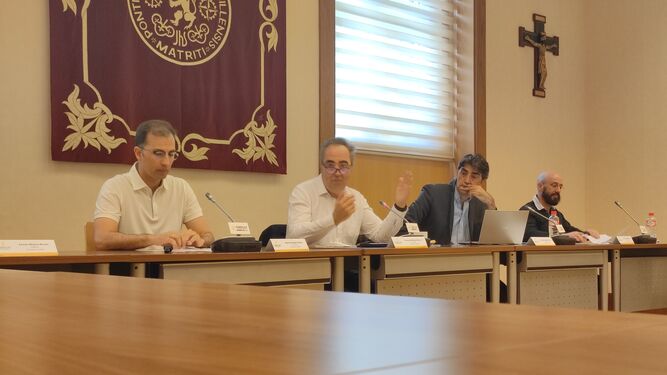 El decano de Teología, Francisco Ramírez