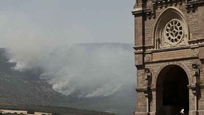 El fuego llega al monasterio de Leyre