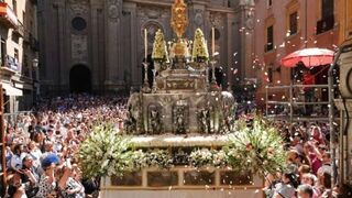 Procesión con la Custodia por las calles de Toledo