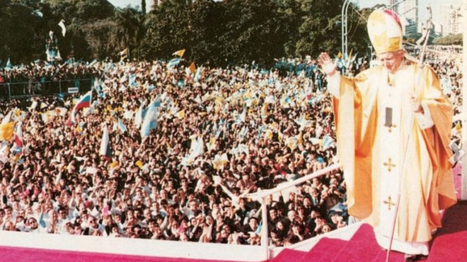 Argentinos rezan por la paz en Palermo