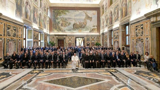 Francisco, con los miembros de la Pontificia Academia Mariana Internacional