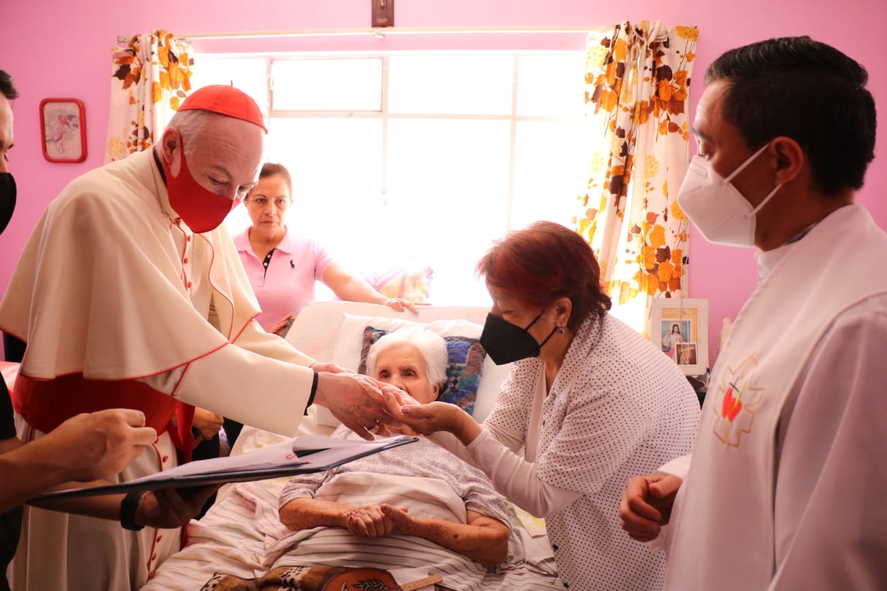 Visita enfermos terminales Cardenal Aguiar