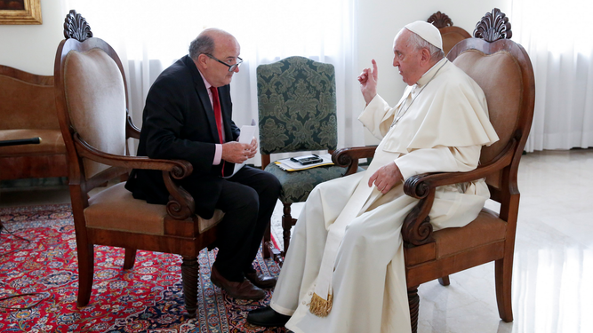 El Papa y Pulella