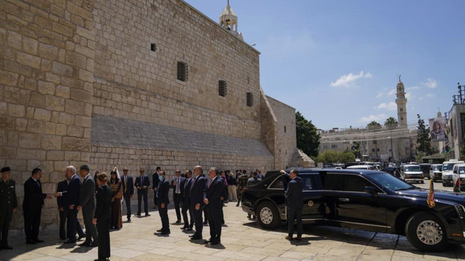 Biden ante la basílica de Belén