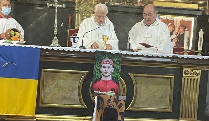 Misa en San Antón por los dos jóvenes