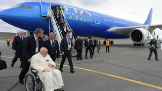 Francisco, de Iqualit a Roma