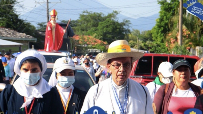 El cardenal Rosa Chávez encabezó la peregrinación