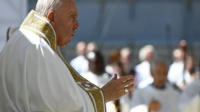 Francisco. Ángelus en L'Aquila