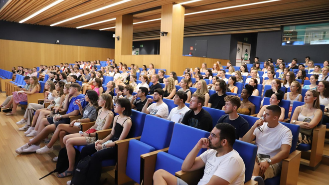 Estudiantes de la Universidad Loyola