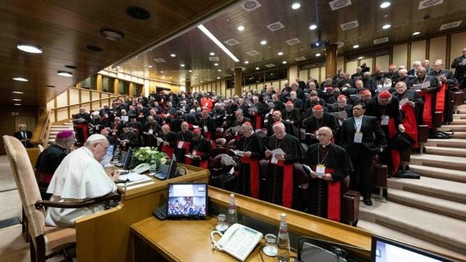 El Papa, con los cardenales de todo el mundo
