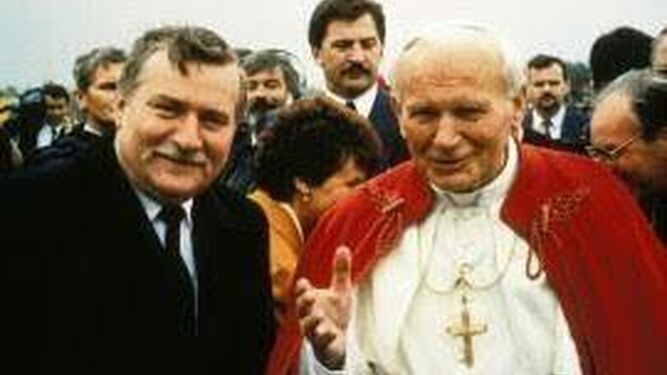 Juan Pablo II con Lech Walessa