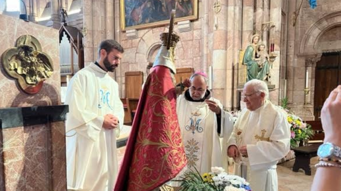 Sanz y el Padre Ángel