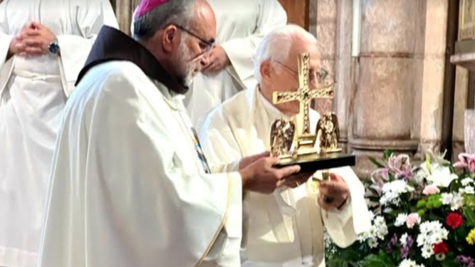 Sanz y el Padre Ángel