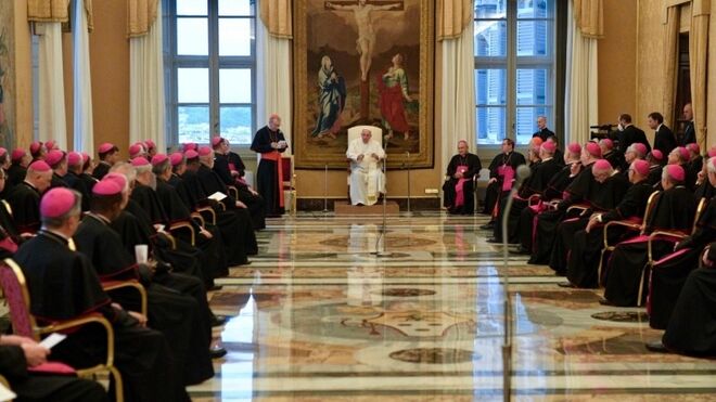 El Papa invita a los nuncios a 'exportar' la reforma de la Curia a todo el mundo
