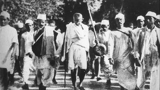 Ghandi, el poder de la otra mejilla