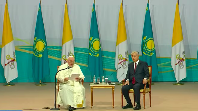 Primer discurso del Papa en Kazajistán
