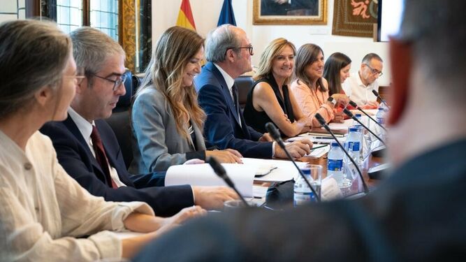 Reunión de la comisión asesora del Defensor del Pueblo