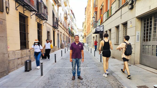 Santos Urías en una calle de Lavapiés