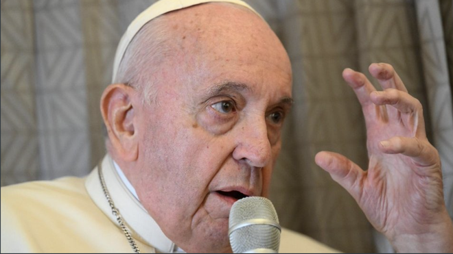 Francisco en la rueda de prensa