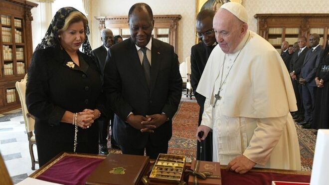 Francisco,  Alassane Ouattara y Dominique Ouattara