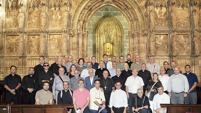 Grupo en la Capilla del Santo Cáliz de la Catedral de Valencia
