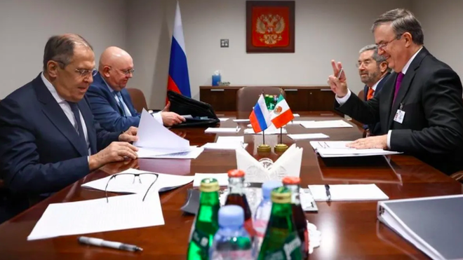 El canciller mexicano presentó la propuesta a Sergei Lavrov
