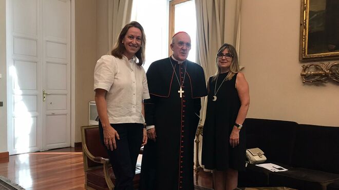 Osoro, con Ana Cuevas y Letizia de la Hoz