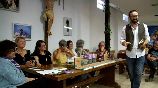 Presentación del libro sobre La Revuelta en San Carlos Borromeo