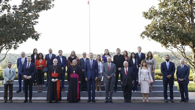 Felipe VI recibe a médicos de la organización neoyorkina SOMOS Community Care