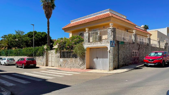 Otro de los edificios puestos a la venta por la diócesis de Almería