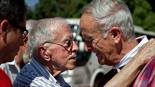 Pere Casaldàliga y Eduardo Lallana