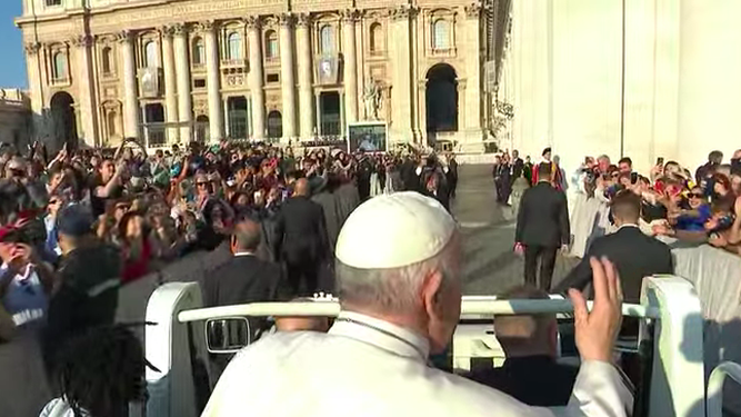 El Papa saludó a los fieles