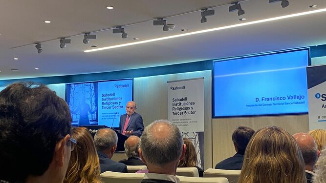 Francisco Vallejo, en la entrega de ayudas del Sabadell