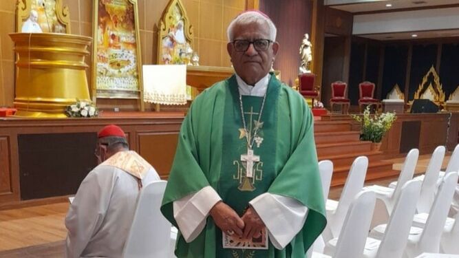 Mons. Miguel Cabrejos en Bangkok