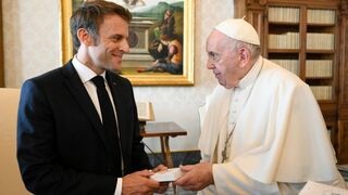 Macron, con el Papa Francisco