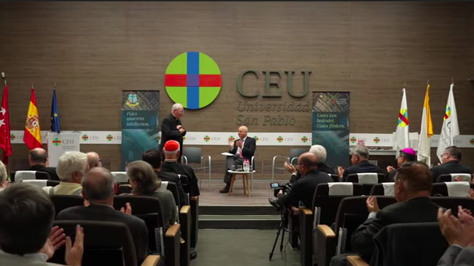 Acto en el CEU