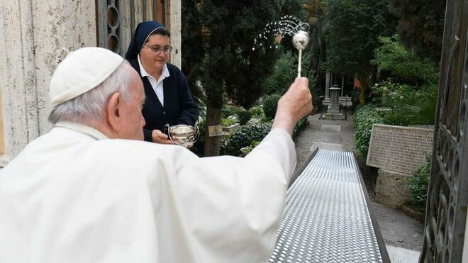 Francisco en el Cementerio Teutónico