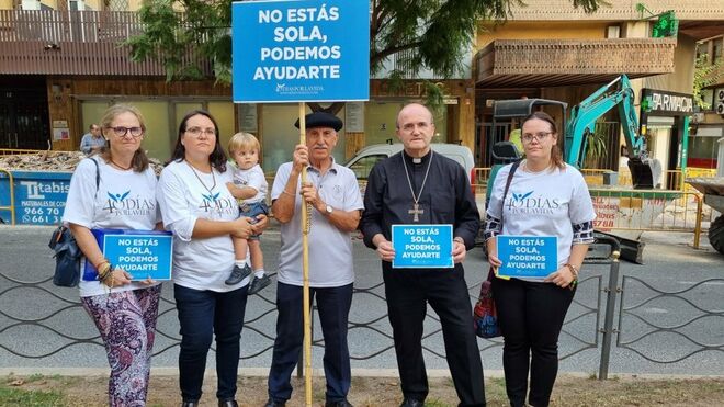 El obispo Munilla en una manifestación provida