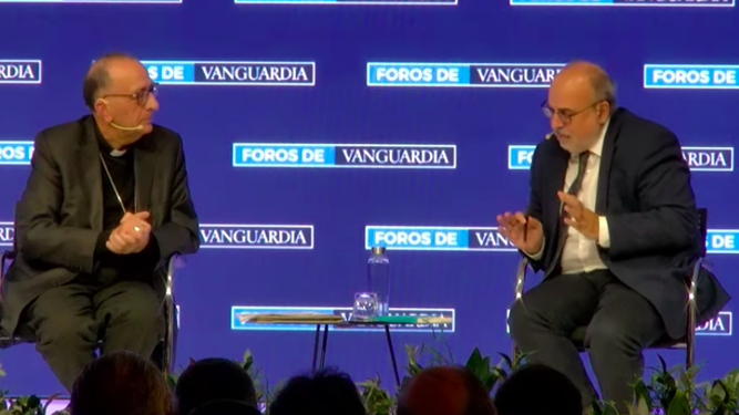 Omella, con Enric Juliana