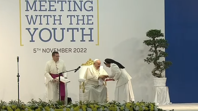 Saludo del Papa a la superiora