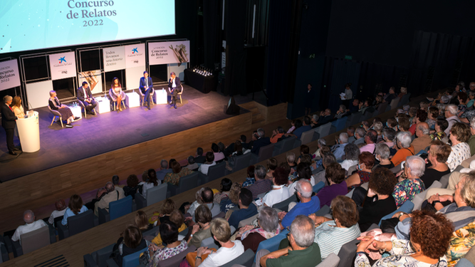 Asistentes al acto de entrega de premios