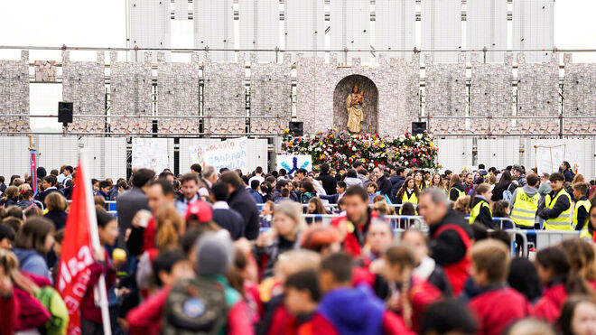 Ofrendas a la Virgen de la Almudena