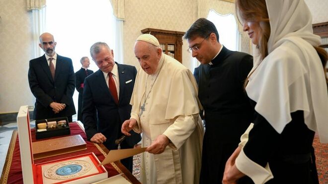 El Papa Francisco recibe a los reyes de Jordania