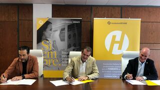 Firma del  proyecto 'Construyendo juntos una farmacia en Senegal'