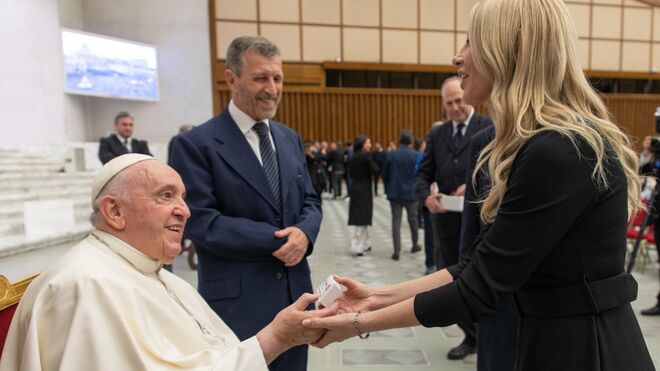 Fabiola Yáñez, con el Papa
